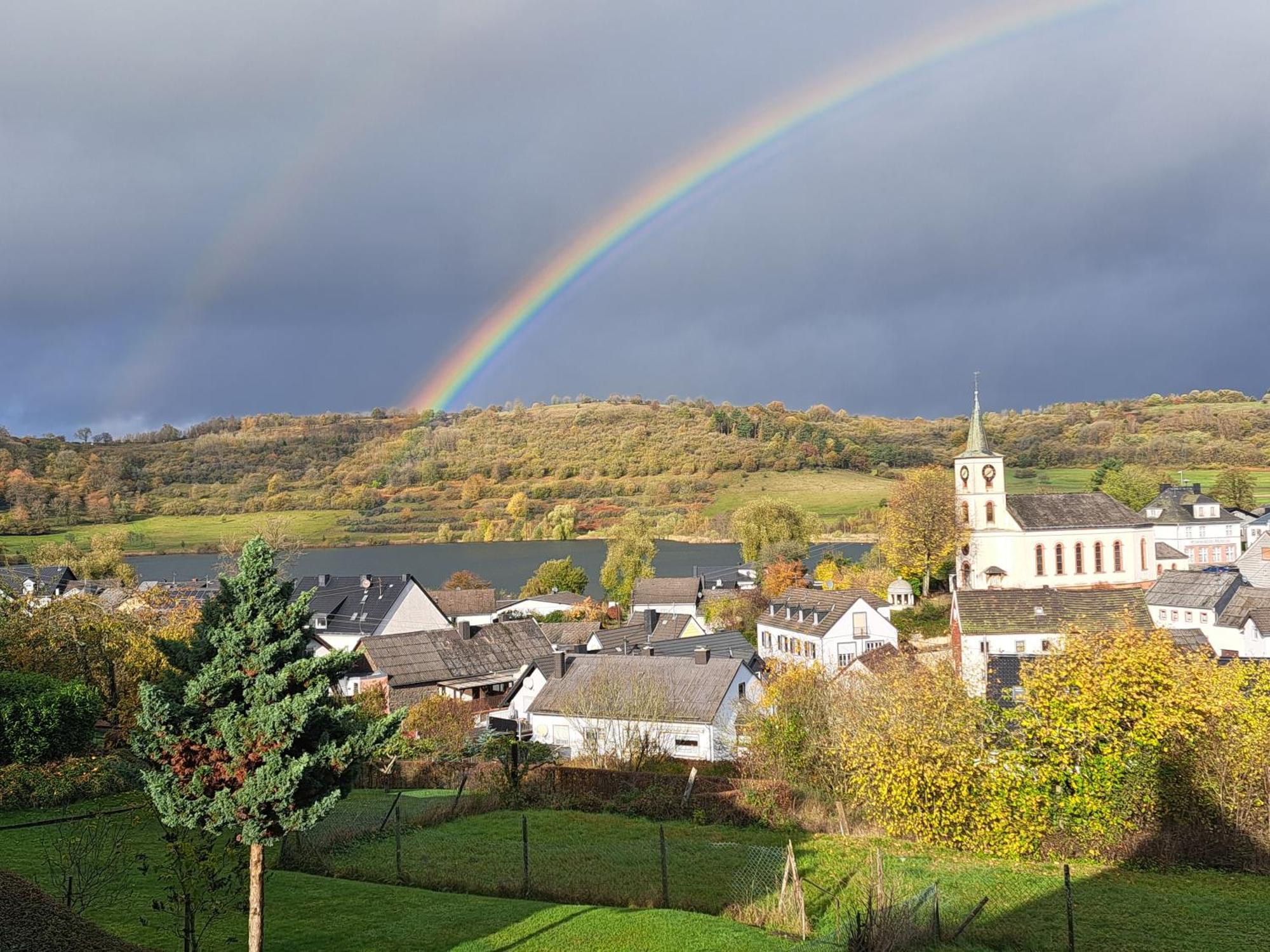 Haus Mit Idyllischem Seeblick Schalkenmehren Esterno foto
